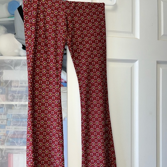 New No Boundaries Flare Pants soft brown Size Small - Picture 2 of 4